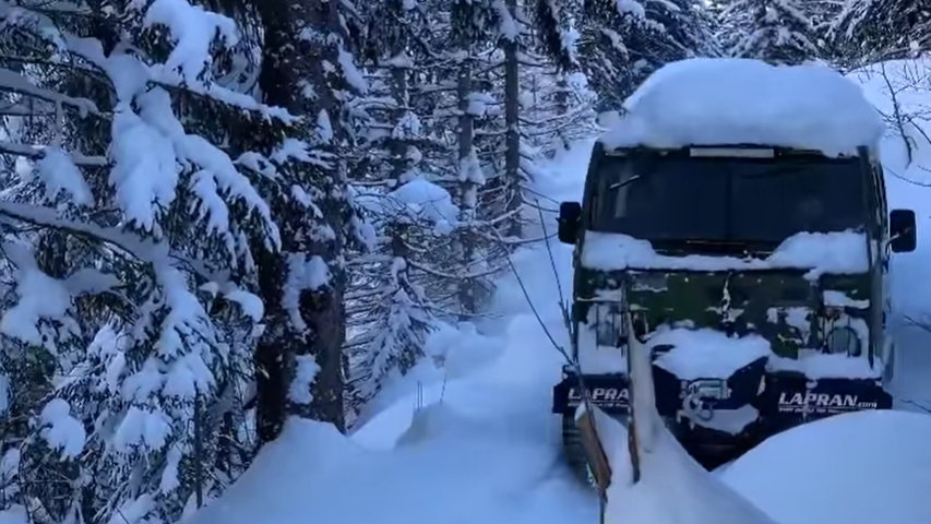 Nowy pojazd schroniska w Dolinie Pięciu Stawów