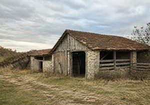 Napuštena štala - ilustracija