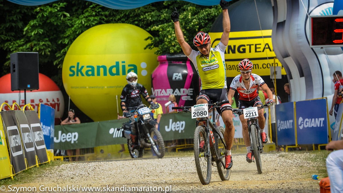 Mariusz Kowal i Karolina Kozela ponownie okazali się najlepsi w zawodach Pucharu Polski w maratonie MTB w cyklu Skandia Maraton Lang Team. Liderzy klasyfikacji generalnej zwyciężyli w wyścigu w Krokowej. Podobnie było tydzień wcześniej w Bukowinie Tatrzańskiej.