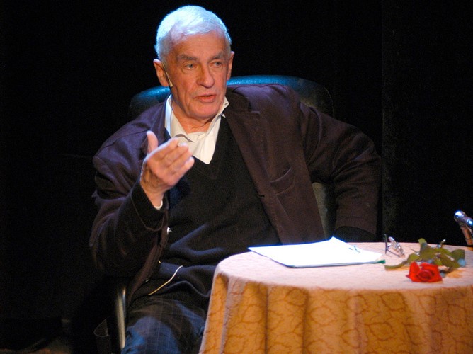 Adam Hanuszkiewicz (1924 - 2011)