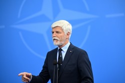 Prezydent Czech studzi zapał na szczycie NATO. "Cokolwiek zostanie osiągnięte do końca tego roku..."