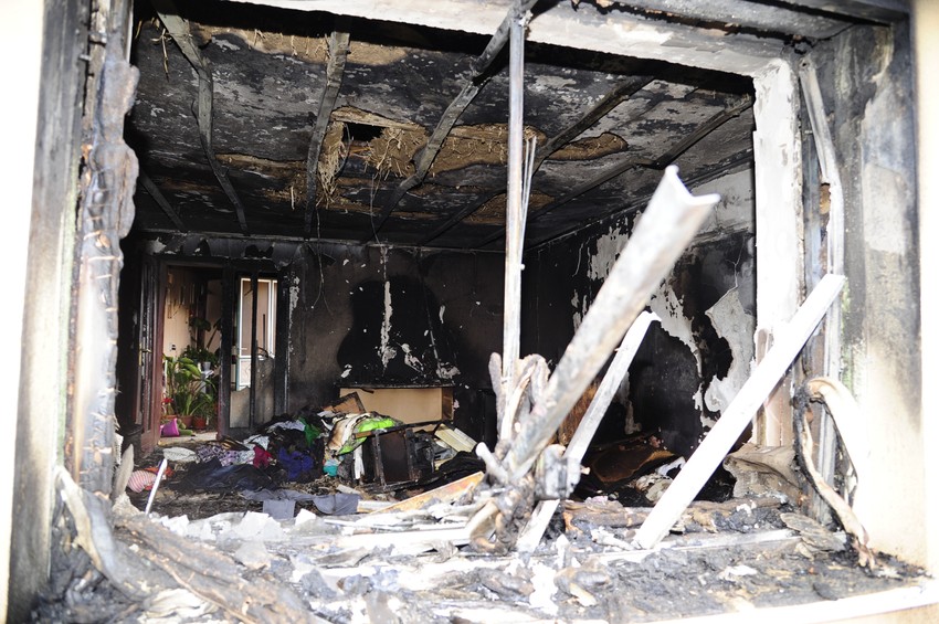 U požaru je izgorela jedna velika prostorija