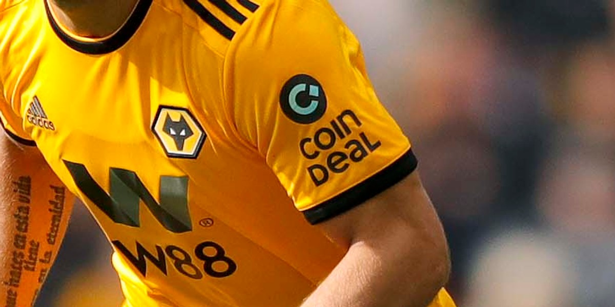 CoinDeal przedłużyło umowę sponsorską z drużyną Wolverhampton Wanderers. W połowie lipca spółka chce uruchomić swój biznes w USA