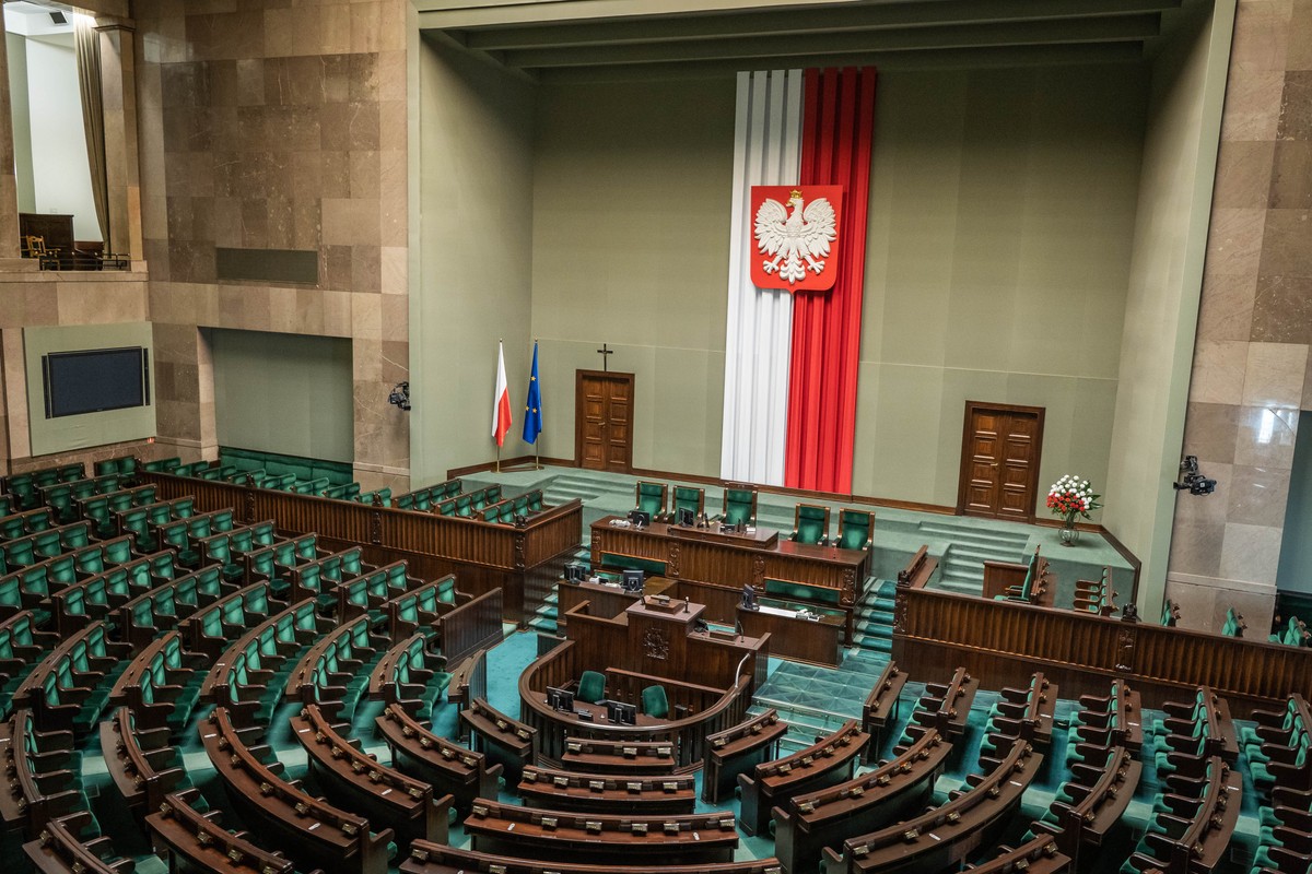 Polacy ostro recenzują pracę Sejmu. Jest gorzej niż przed miesiącem [SONDAŻ]
