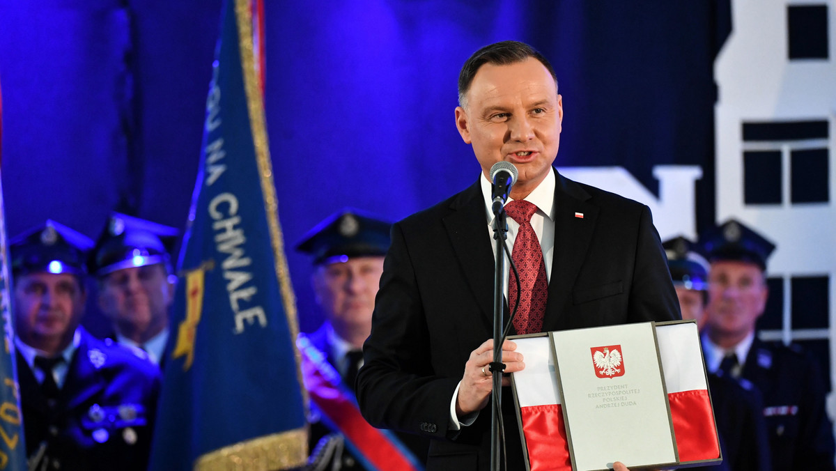 Według sondażu United Survey Company dla "Dziennika Gazety Prawnej" i RMF FM w najbliższych wyborach w pierwszej turze największe poparcie będzie miał Andrzej Duda - 43 proc.; następna w kolejności jest Małgorzata Kidawa-Błońska z poparciem 23,3 proc.