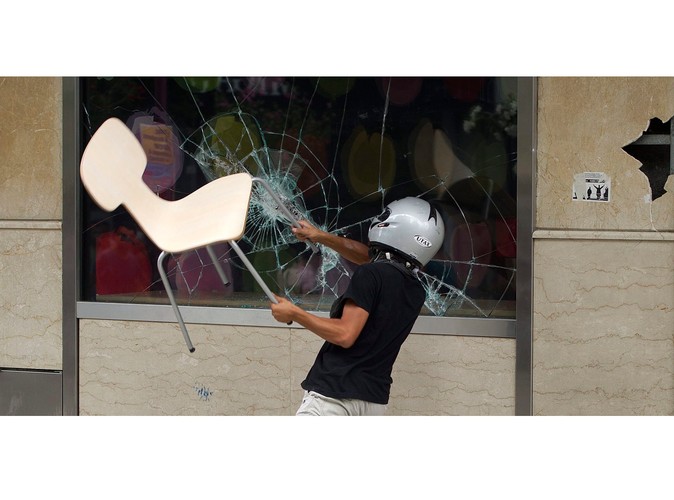 Grecy nie chcą oszczędzać - wyszli na ulice