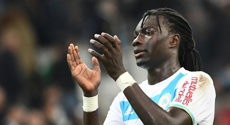 Marseille's forward Bafetimbi Gomis celebrates his team's victory over Metz on October 16, 2016