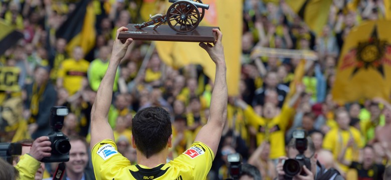 Robert Lewandowski królem strzelców Bundesligi! Polak dostał armatę. WIDEO