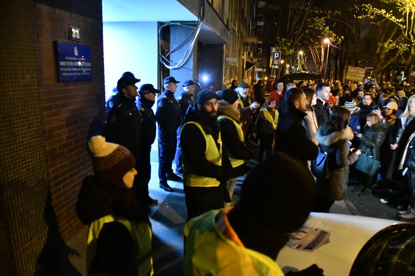 Građanski protest mup Stari grad