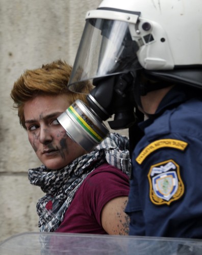 Ateny, wizyta Angeli Merkel – tak Grecy witali Kanclerz Niemiec (12)