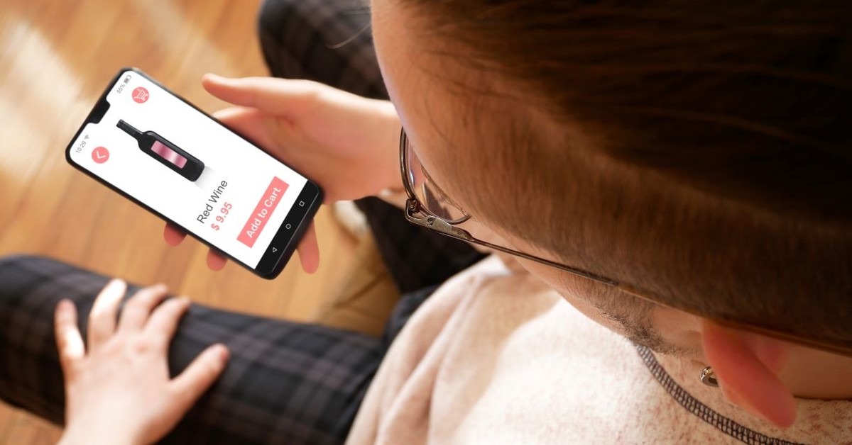 Alkohol w e-commerce – nowe zasady i wyzwania dla sprzedawców