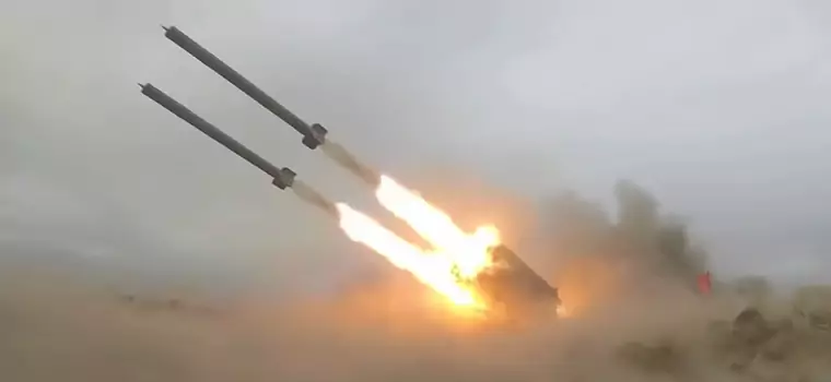 Intensywny ostrzał rosyjskiej armii na nagraniach. W akcji m.in. ciężkie miotacze ognia