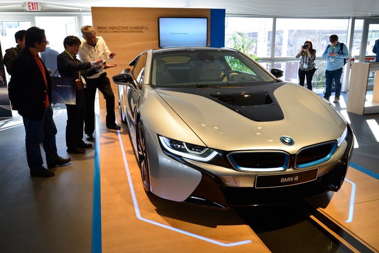 BMW i8