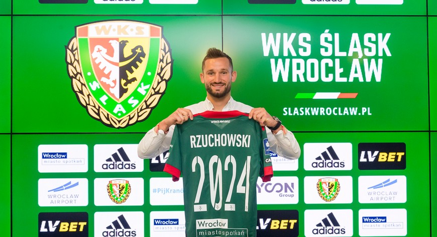 Nowy zawodnik Śląska Michał Rzuchowski podpisał kontrakt do czerwca 2024 r.