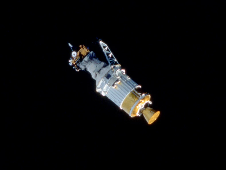 Ulysses po opuszczeniu ładowni wahadłowca Discovery w misji STS-41