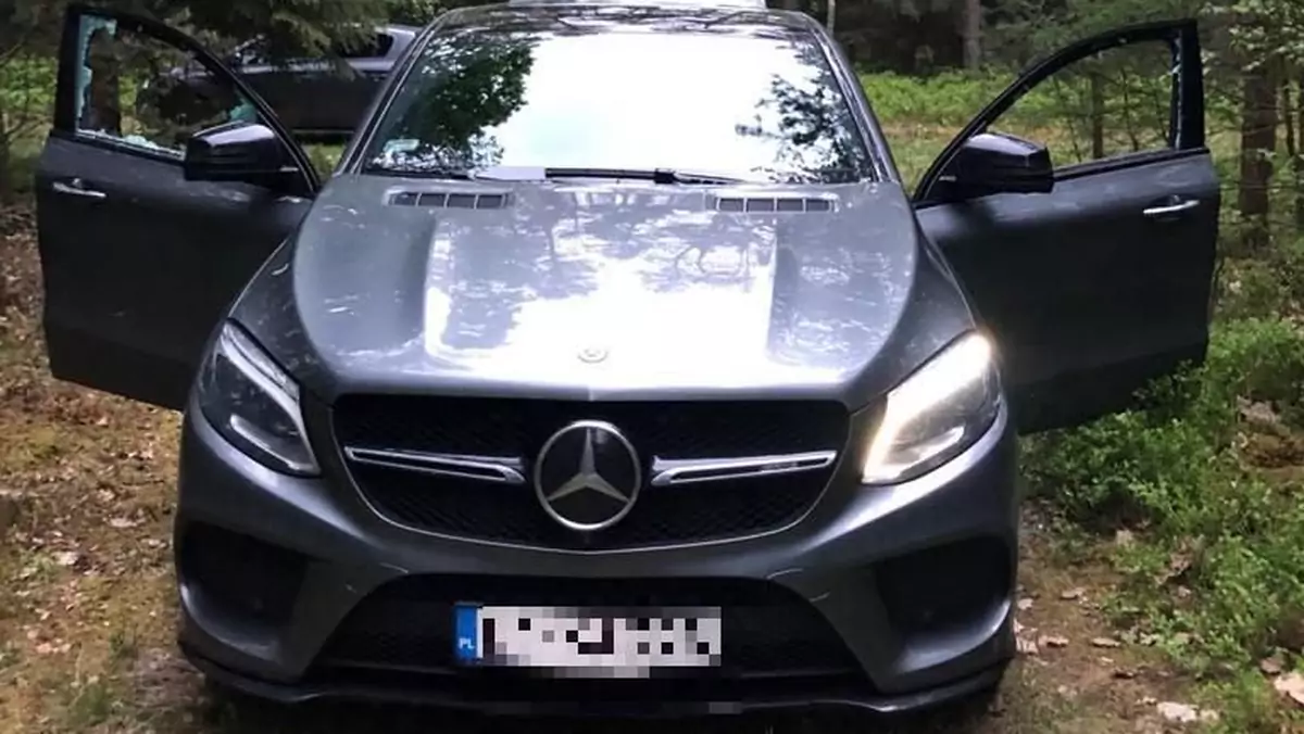 Policja odzyskała kilka aut, w tym Mercedesa o wartości 300 tys. złotych