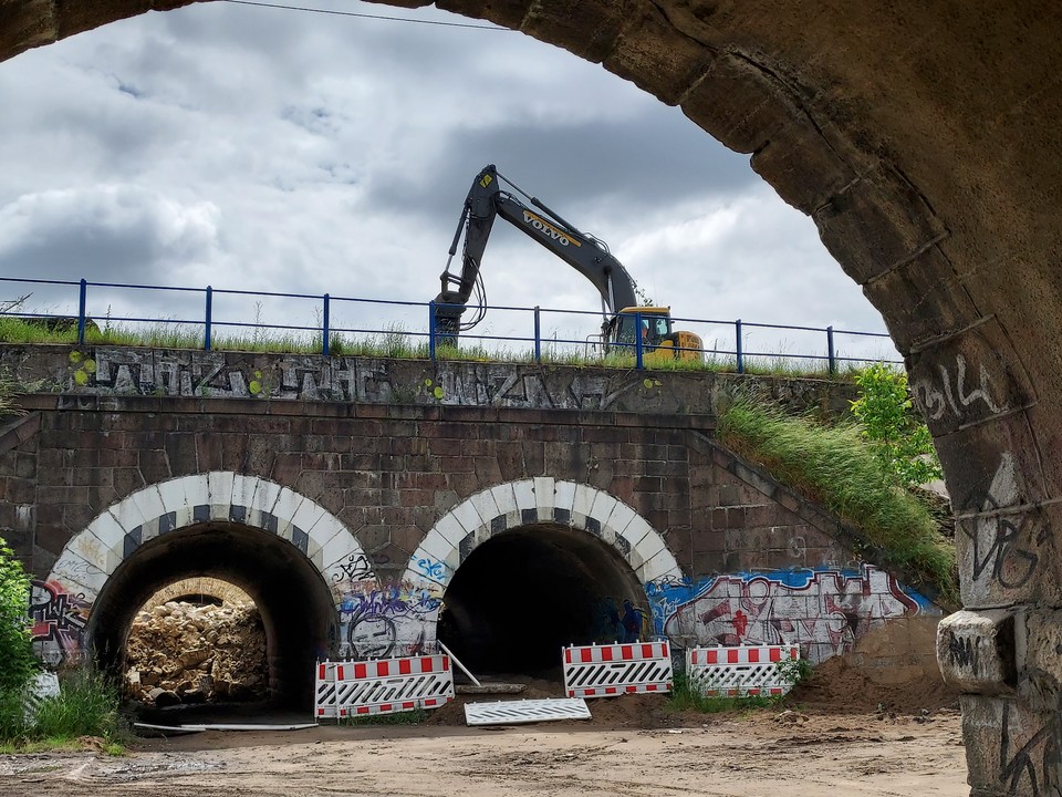 Burzony carski tunel w Białymstoku z początku XX w., wyłączony z ewidencji zabytków w 2019 r. 