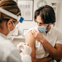 Merjenek-e oltatni az allergiások Pfizerrel?