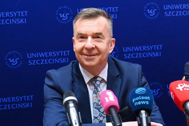Minister nauki Dariusz Wieczorek podał termin wypłat podwyższonych pensji dla nauczycieli akademickich