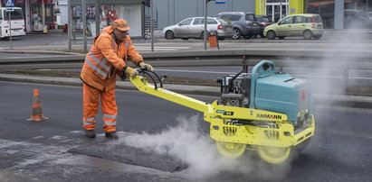 Zobaczcie, gdzie dziś drogowcy będą łatać dziury