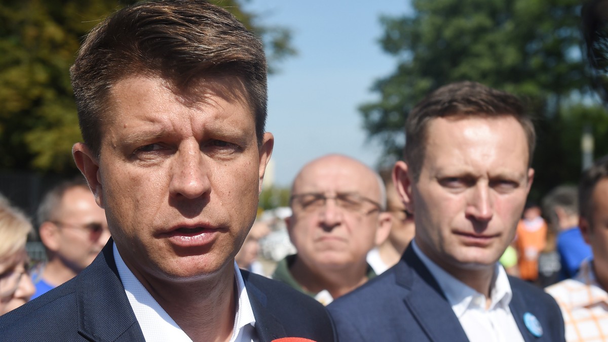 - Nowoczesna jest gotowa na bitwę o samorządy z Prawem i Sprawiedliwością – oświadczył w sobotę w Warszawie lider partii Ryszard Petru. Kampania za rok, ale już teraz trzeba przedstawiać wizję – ocenił. Nowoczesna ma niebawem przedstawić program dla Warszawy.