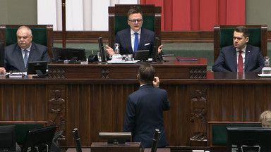 Szymon Hołownia wdał się w dyskusję z Mariuszem Błaszczakiem. Gorąco w Sejmie!
