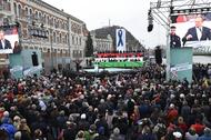 Donald Tusk na wiecu węgierskiej opozycji