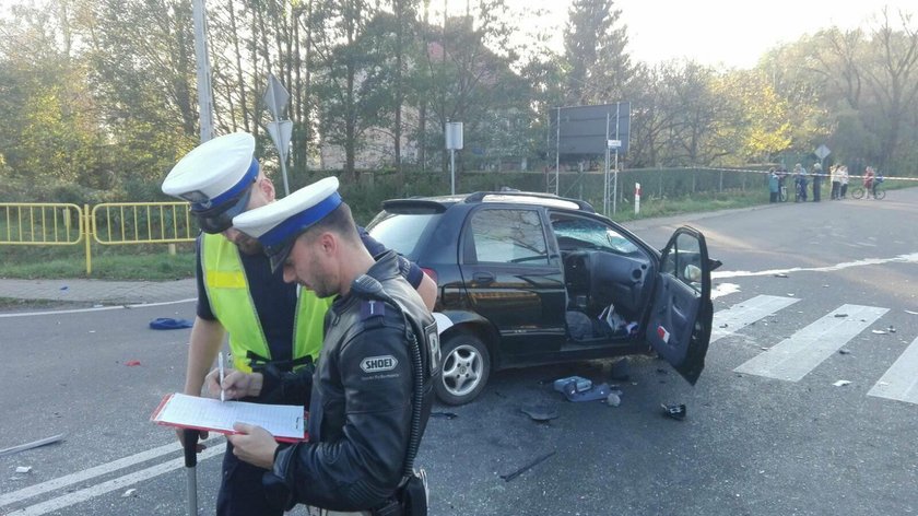 Matiz roztrzaskał się o autobus