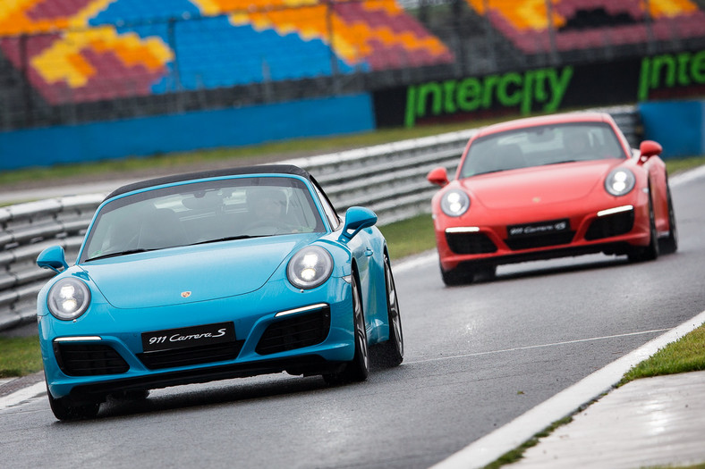 Porsche Carrera S i Turbo S na torze Istanbul Park