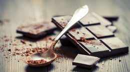 Naukowcy zbadają, czy gorzka czekolada chroni przed słońcem