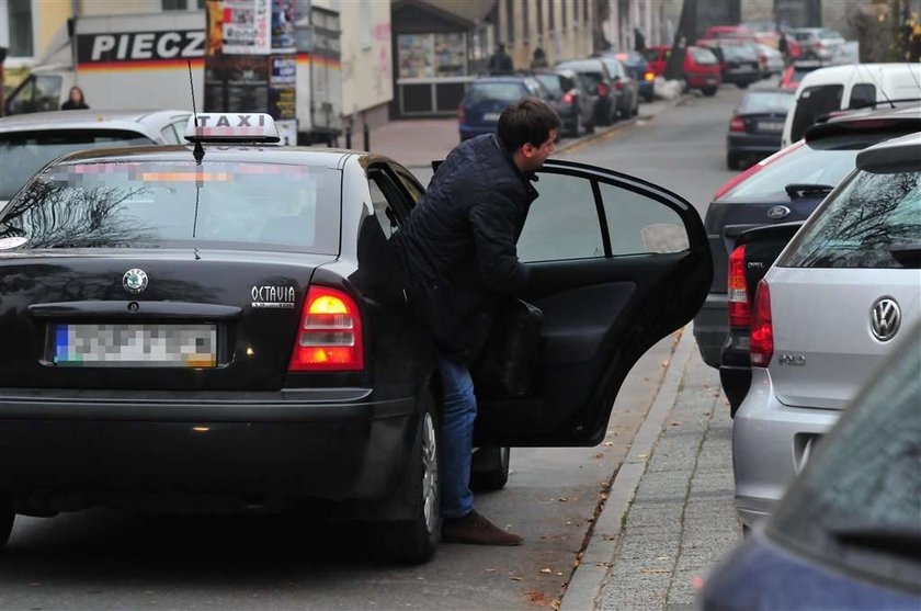 Dubieniecki przestraszył się policji. Teraz jeździ taksówką