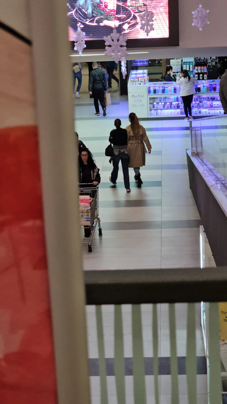 Konstrakta u šopingu