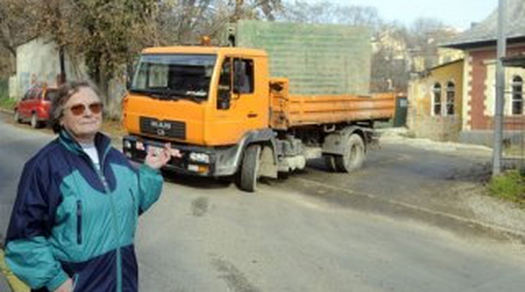 Megőrjíti a lakókat a zaj