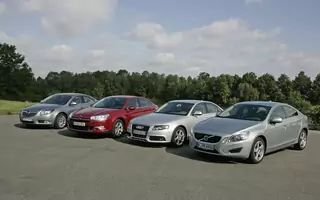 Opel Insignia kontra Citroen C5, Audi A4 i Volvo S60 - który sedan z dieslem jest lepszy?