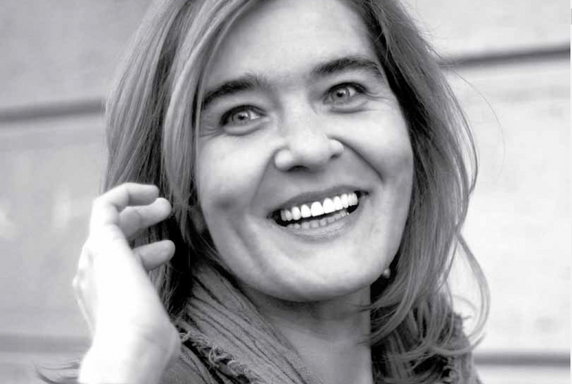 2006 - Anna Laszuk, dziennikarka radia TOK FM, redaktorka naczelna czasopisma feministyczno-lesbijskiego "Furia", autorka książek "Dziewczyny, wyjdźcie z szafy" (2006) i "Mała książka o homofobii" (2010)