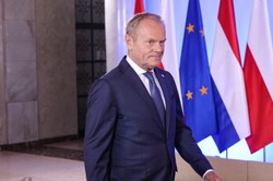 Tusk nie chciał dopuścić do zaprzysiężenia Nawrockiego? Prof. Dudek ujawnia sensacyjny scenariusz