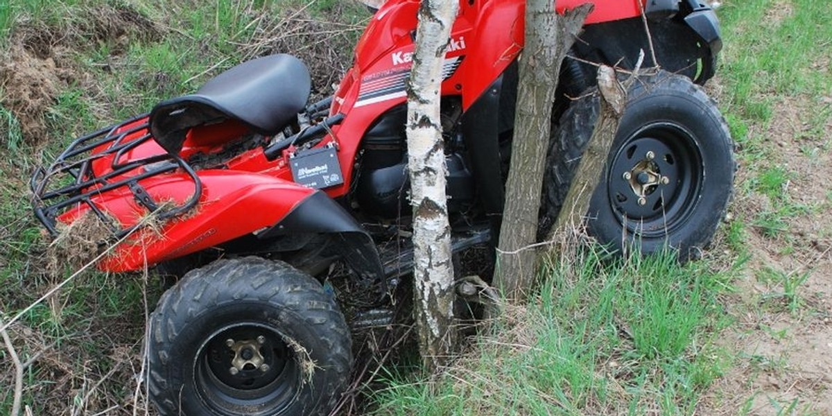 Pijany mężczyzna wjechał w quad. Zginęły dwie osoby