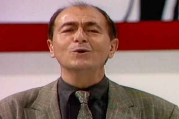 KRAJ DRAME U PRELJINI! Pokušali da SPREČE PODIZANJE BISTE legendarnom Dobrivoju Topaloviću: Meštani se zainatili i udružili, ovo su detalji