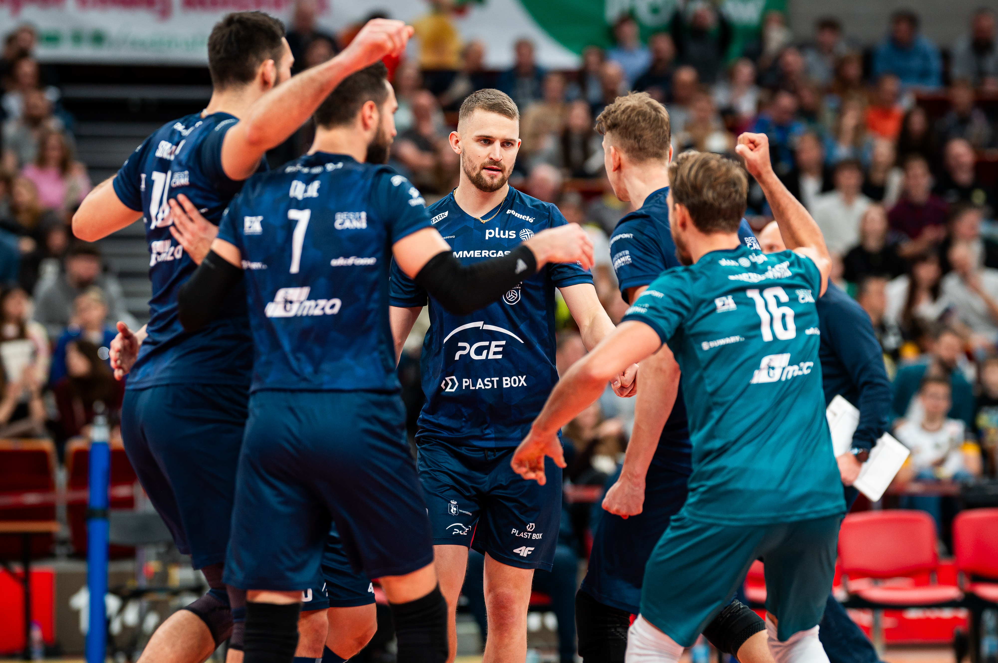 Czołówka PlusLigi pada: Lublin 0:3, Warszawa 2:3 w sensacyjnej kolejce