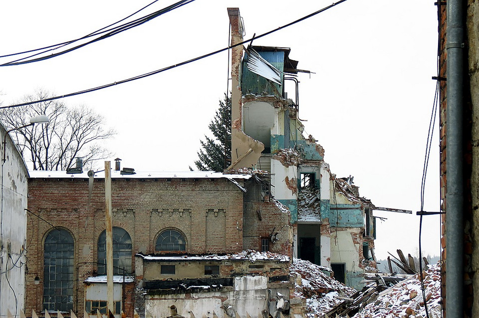 Mysłakowice - ruiny zabytkowej przędzalni