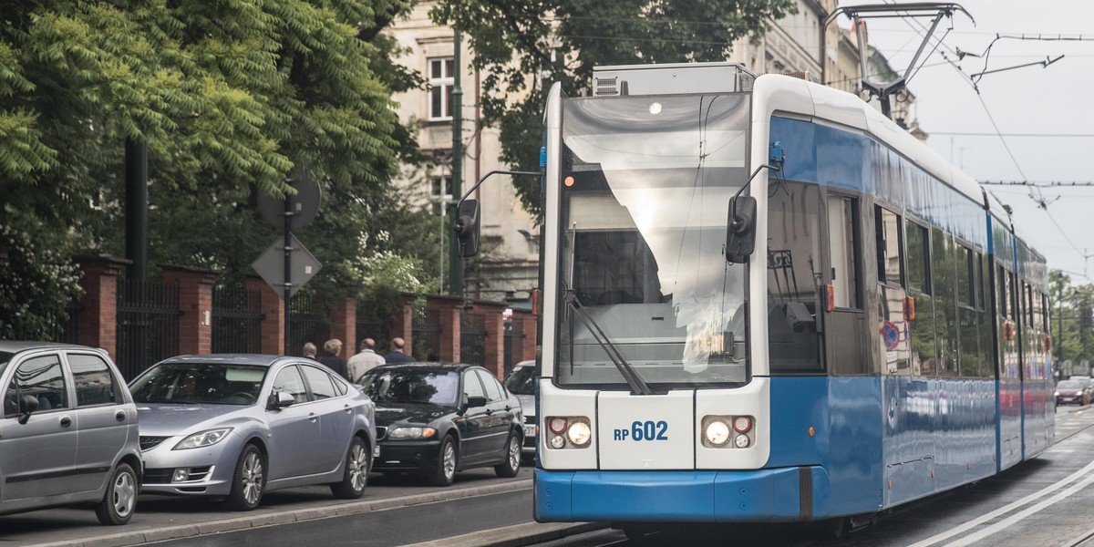 Kraków. Motorniczy odnalazł zaginioną 82-letnią zakonnicę