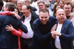 Wybory w Niemczech. Socjaldemokracja pokonała skrajną prawicę o włos