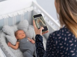 Lepiej TO wiedzieć! TAKIE mogą być konsekwencje wrzucania zdjęć dzieci do Sieci w dobie AI