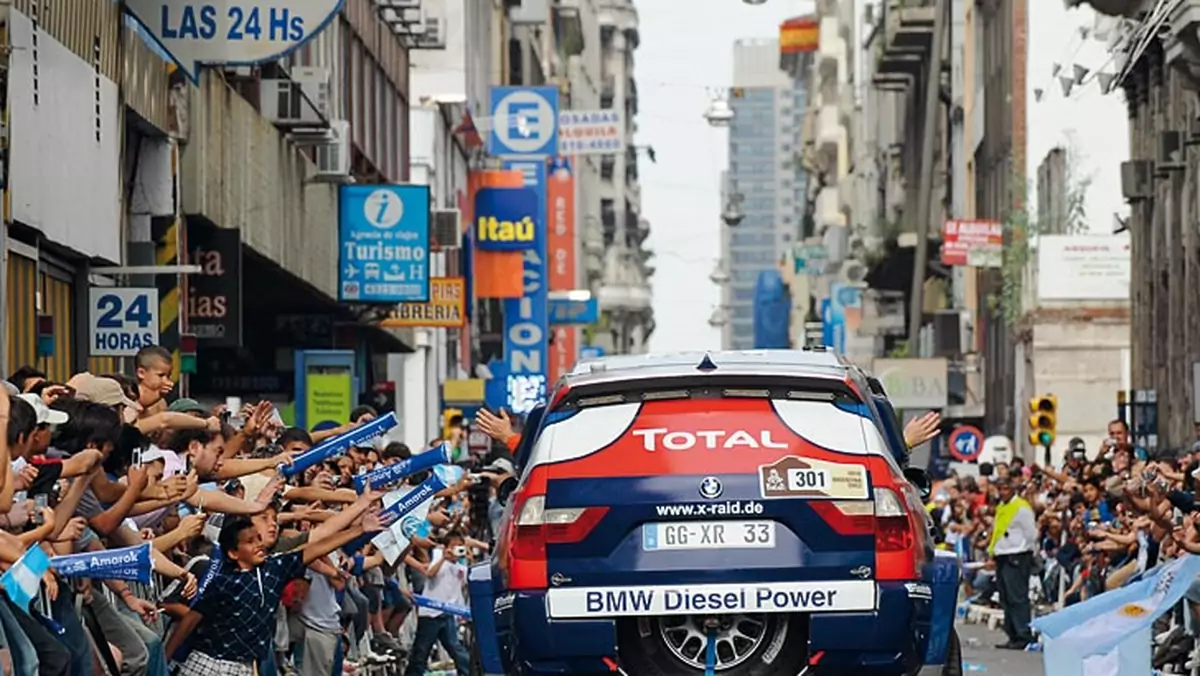 Rajd Dakar 2011: pojazdy dopłynęły już na miejsce startu