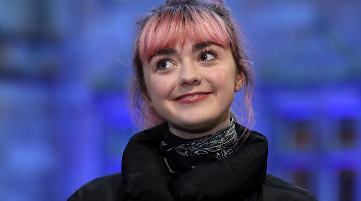 Maisie Williams saját ruhát tervezett az Emmy-re / Fotó: Northfoto