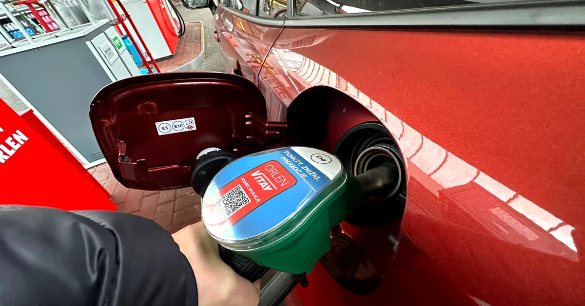 Trzęsienie ziemi na stacjach paliw. Tyle zapłacisz za benzynę 95 od 6 grudnia