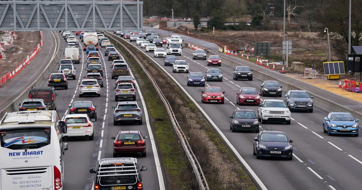 UK-faces-record-Christmas-travel-week-with-37-5-million-journeys-predicted
