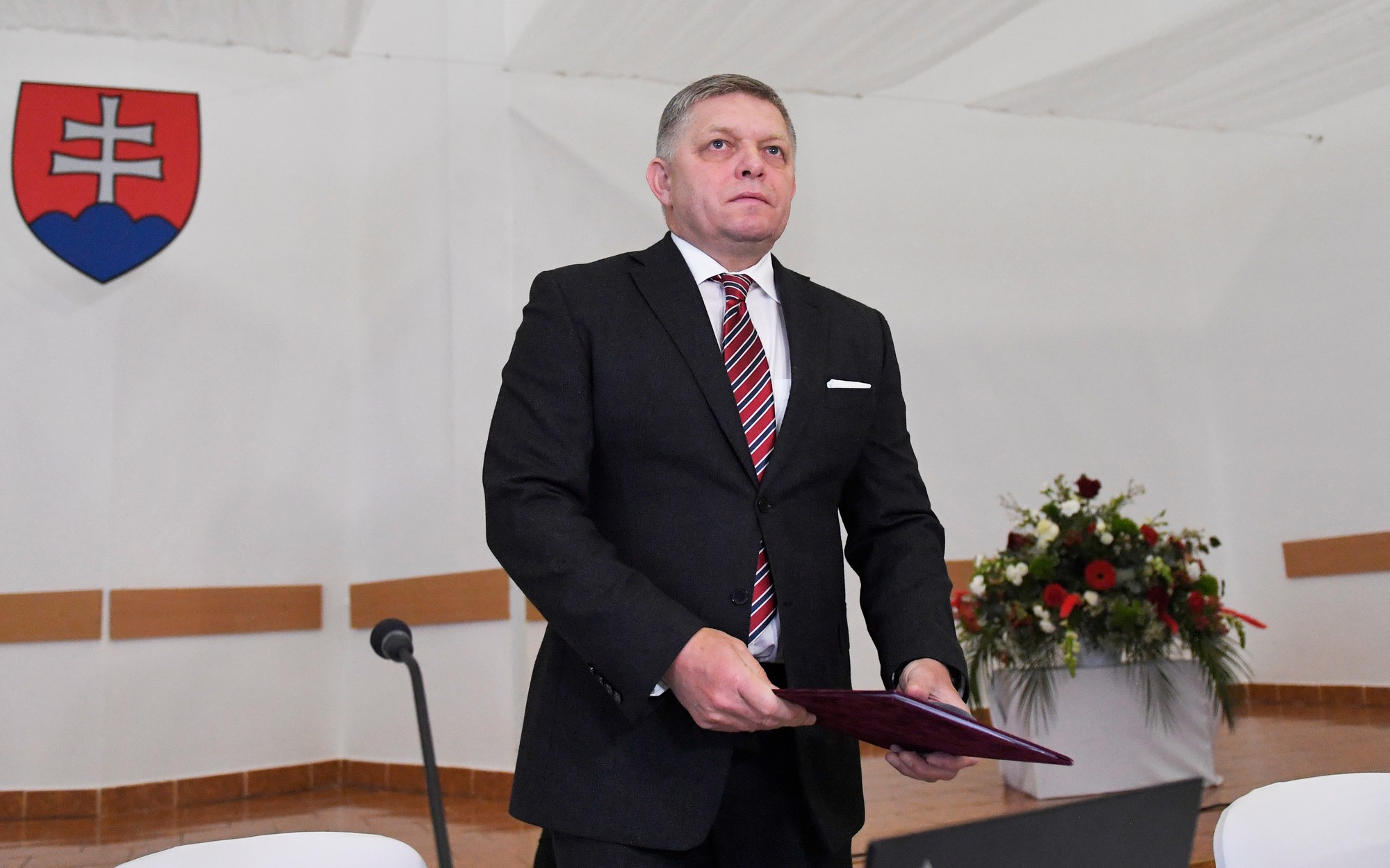 Predseda vlády SR Robert Fico (Smer-SD).