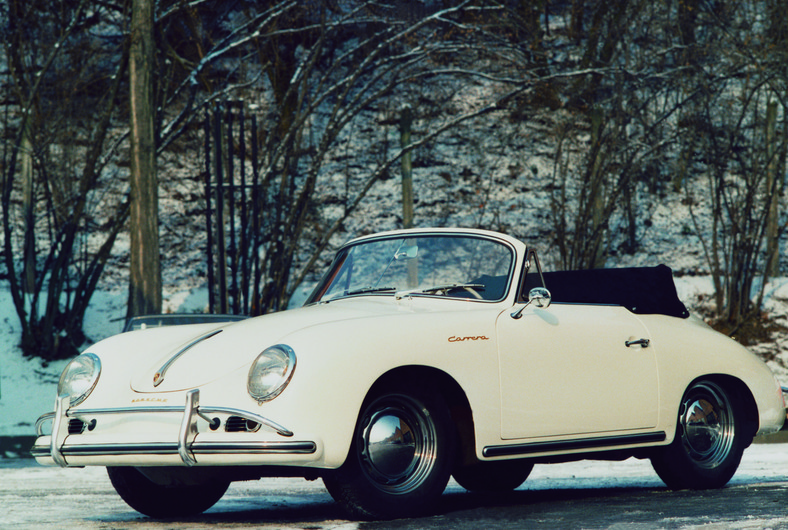 Porsche 356 A 1500 Carrera (1955-1958) ke pierwszy samochód Porsche noszący nazwę Carrera. 