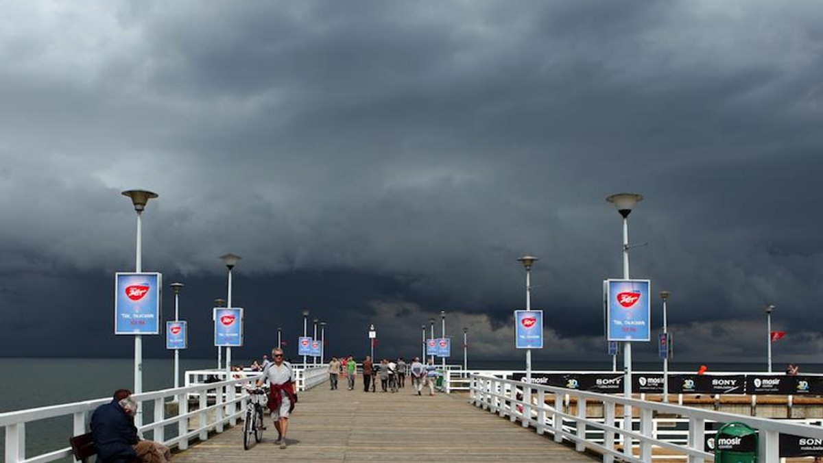 Gdańsk plaża chmury zachmurzenie